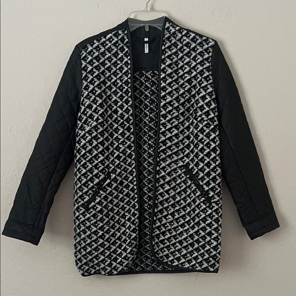NWOT Passports Women's Wool Blend Black Quilted Open Front Jacket in Size S